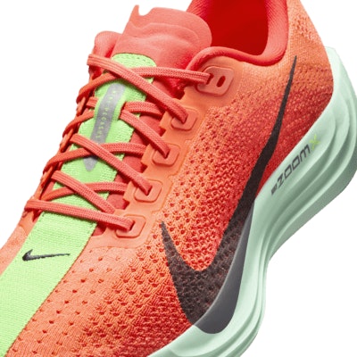 (W) Nike Pegasus Plus FQ7261-600 Sizing (W) Nike Pegasus Plus FQ7261-600