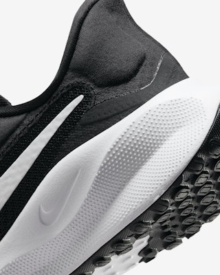 (女)Nike Revolution 7 易穿式运动鞋 FN7999-001 1