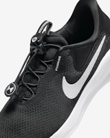 (W) Nike Revolution 7 Mudah Dipakai Wanita FN7999-001 2