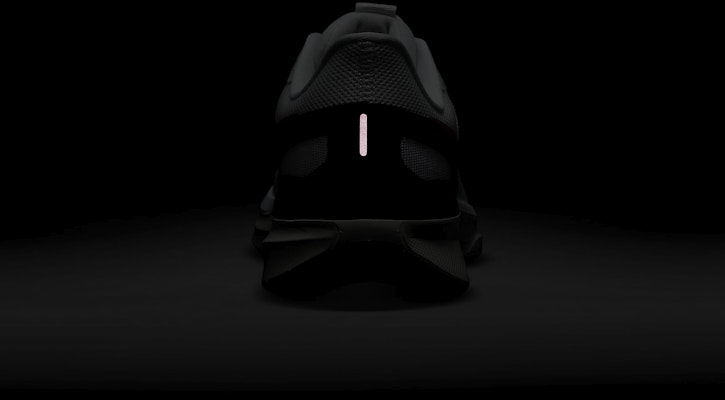 (W) Nike Struktur 25 DJ7884-106 1