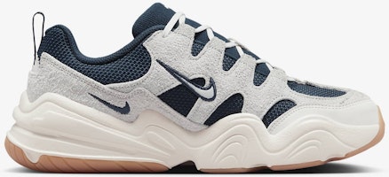 (女款)Nike Tech 赫拉 DR9761-004 Lookbook (女款)Nike Tech 赫拉 DR9761-004