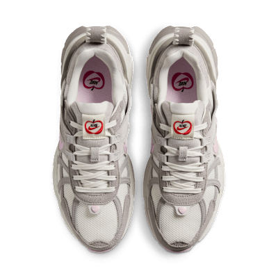 Shop （W）Nike V2K 跑鞋 HV5997-161