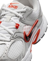 (W) Nike V5 RNR Wanita HQ7901-100 Sizing (W) Nike V5 RNR Wanita HQ7901-100