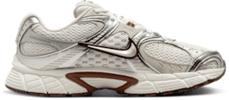 (W) Zapatillas Nike V5 RNR Mujer HQ7901-102 Lookbook (W) Zapatillas Nike V5 RNR Mujer HQ7901-102