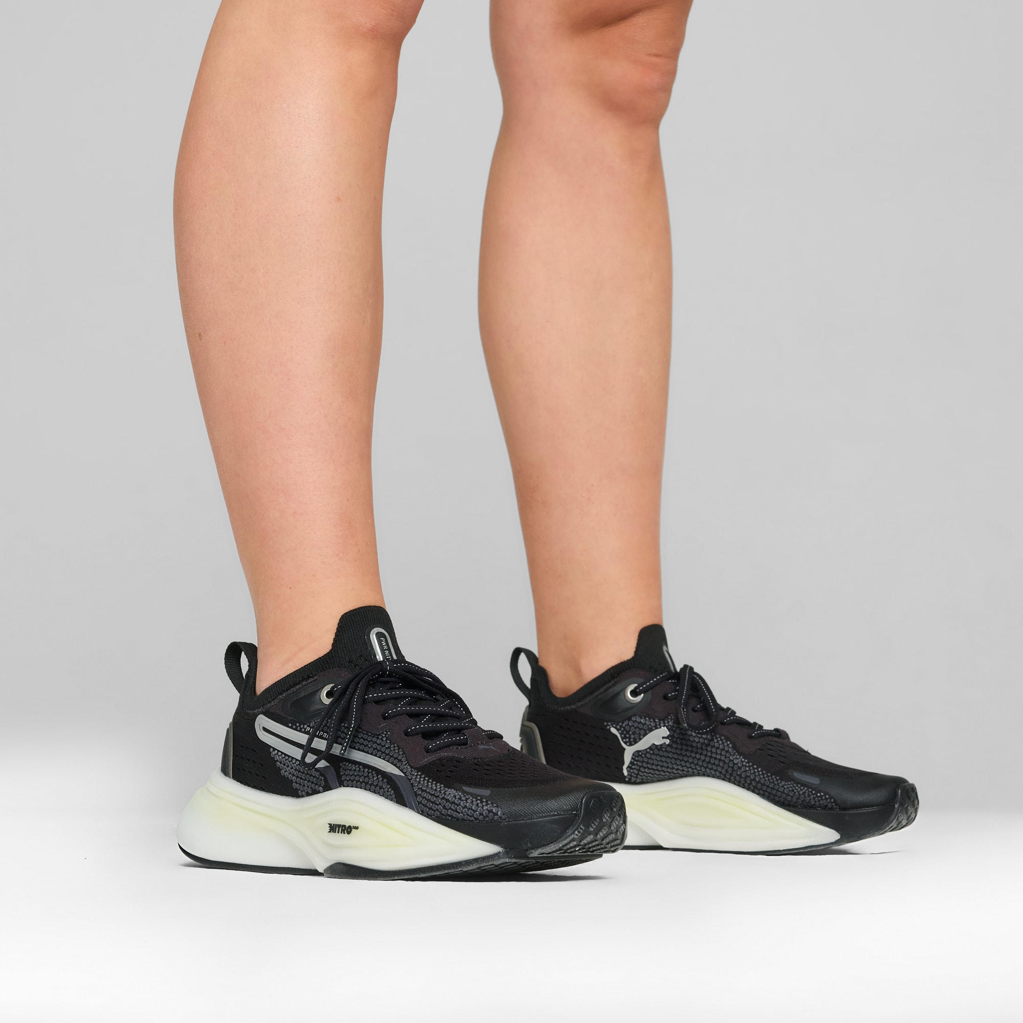 Order Sepatu Latihan (W) Power NITRO SQD 2 310147-01
