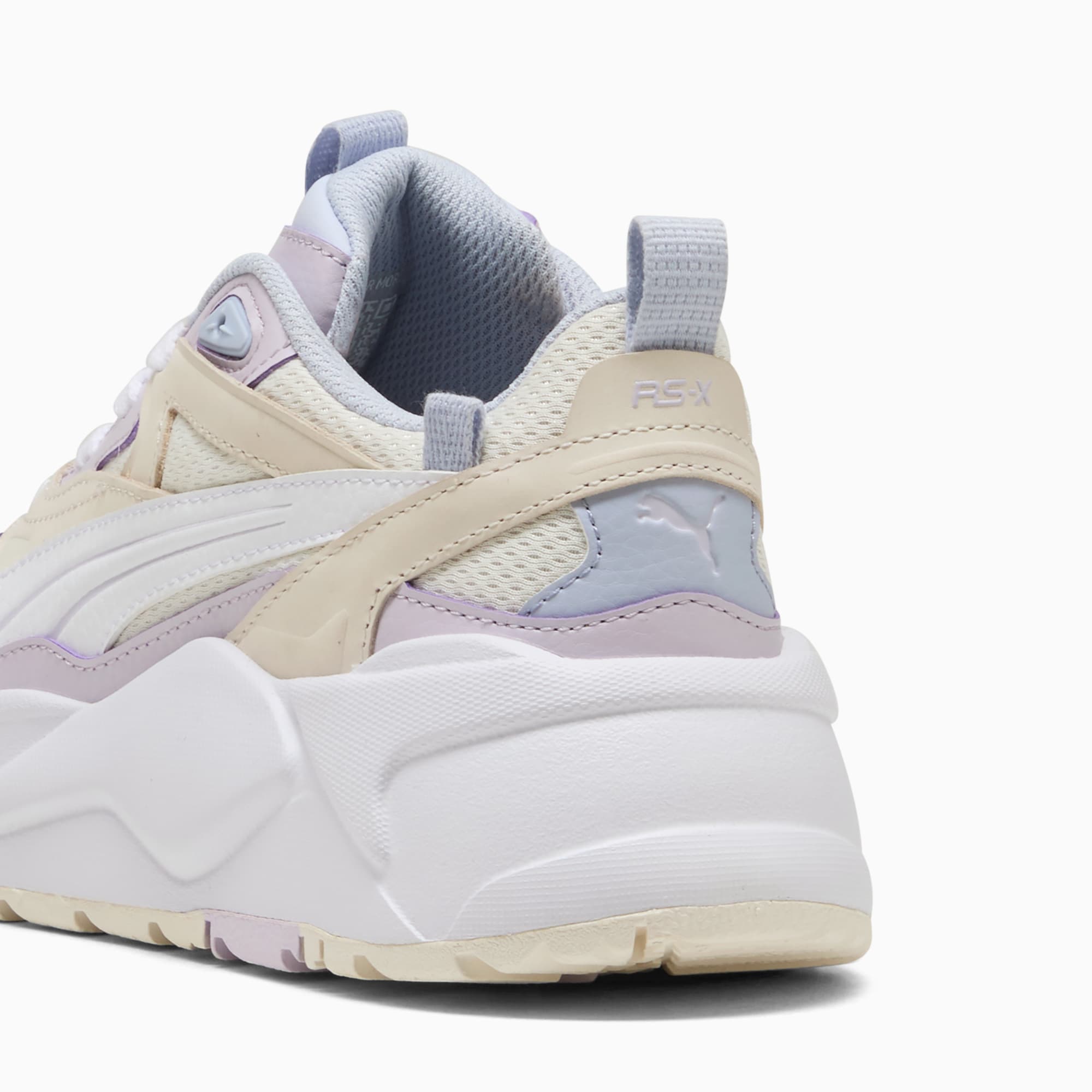 Lookbook (W) RS-X Effect Sepatu Premium Sneakers 398500-05