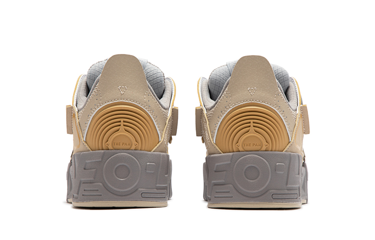 Shop (Women) 361° 和平精英 x Low 'Wheat Brown Charm' 682336628-3