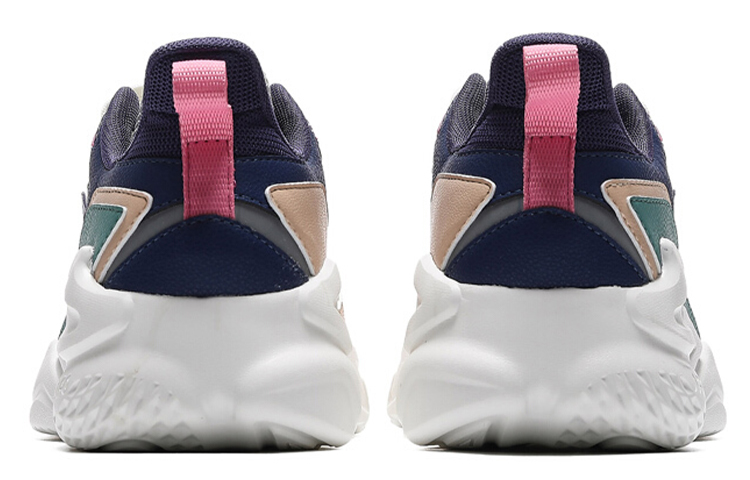 Lookbook (W) 361° Kasual 'Putih Bulu' 682036798-2