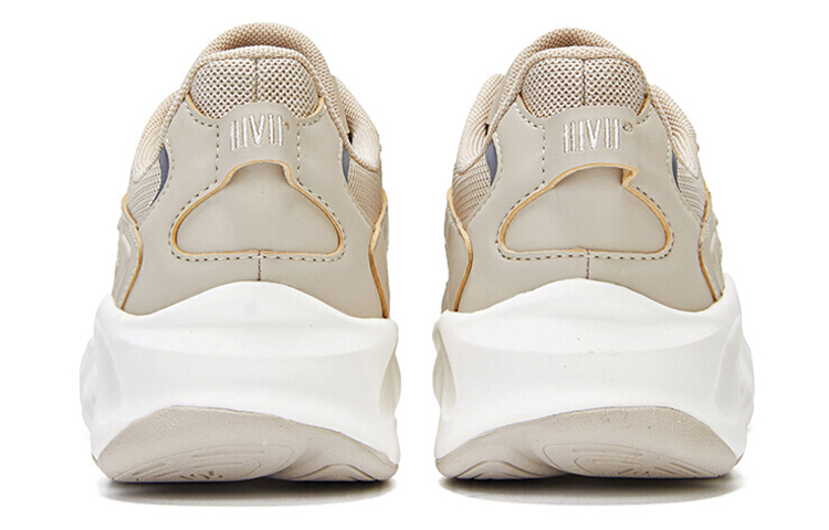 Lookbook (W) 361° Sepatu Chunky Ayah 'Putih Tulang Terang' 681936774-5