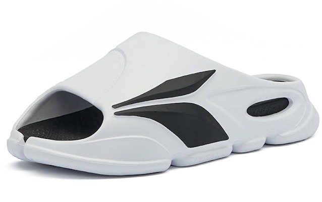 (W) 361° Flying Logo ''Hitam & Putih'' 582221120-1 Lookbook (W) 361° Flying Logo ''Hitam & Putih'' 582221120-1