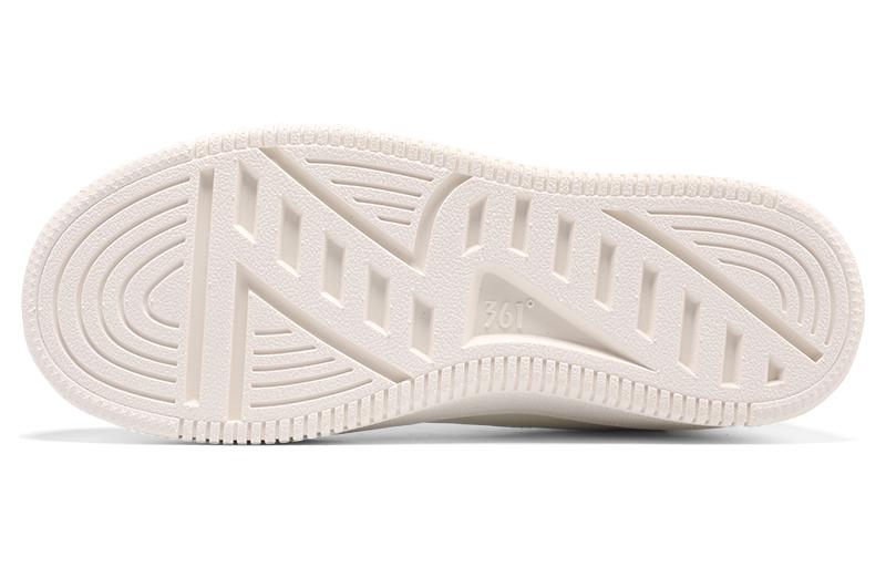 Lookbook (W) 361°ハイカットスニーカー「オーツミルク」 682146611B-8