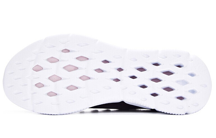 Shop (W) Sepatu Latihan Kasual Ringan 361° 'Hitam Putih' 581924431-4