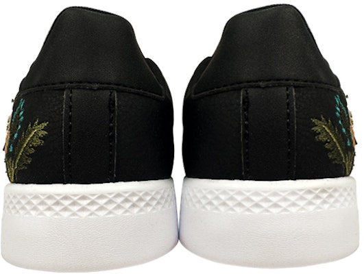 (Women) 361° Low-Top Skateboard 'Black and White' 581916618-2 Lookbook (Women) 361° Low-Top Skateboard 'Black and White' 581916618-2