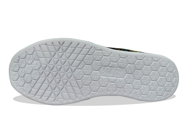 Shop (W) 361° 로우탑 스케이트화 '블랙 앤 화이트' 581916618-2