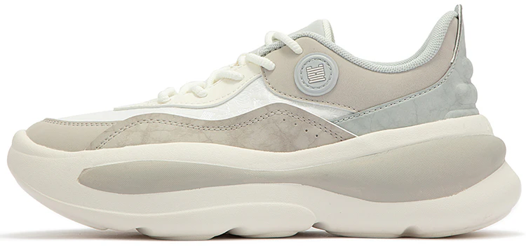 women-361-low-feather-white-682316703-1