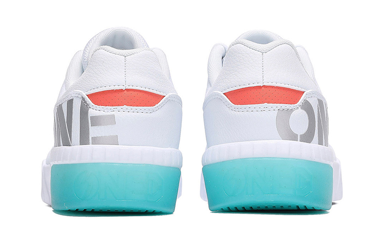 Lookbook (W) Kasut Skate Rendah 361° 'Putih Biru' 582016609-1