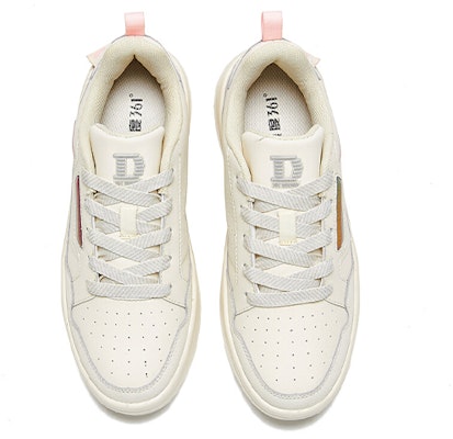 (Women) 361° Low Top Skate Shoes 'Milk White' 682016606-3 Lookbook (Women) 361° Low Top Skate Shoes 'Milk White' 682016606-3