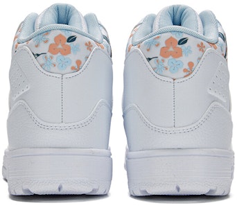 (W) 361° Sneakers Pertengahan 'Putih Hangat Biru' 581946624A-5 Lookbook (W) 361° Sneakers Pertengahan 'Putih Hangat Biru' 581946624A-5