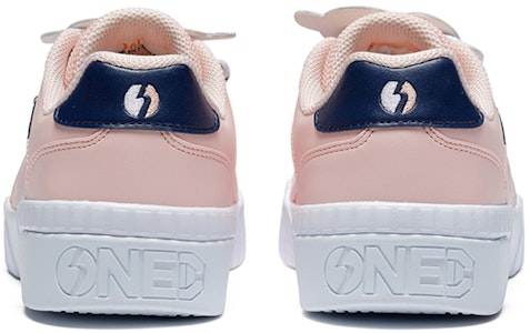 (W) 361° Minions x Retro Casual Low 'Rosa Salado' 682016610-2 Lookbook (W) 361° Minions x Retro Casual Low 'Rosa Salado' 682016610-2