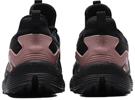 (W) 361° Kasut Lari 'Hitam Emas' 581843302-3 Lookbook (W) 361° Kasut Lari 'Hitam Emas' 581843302-3