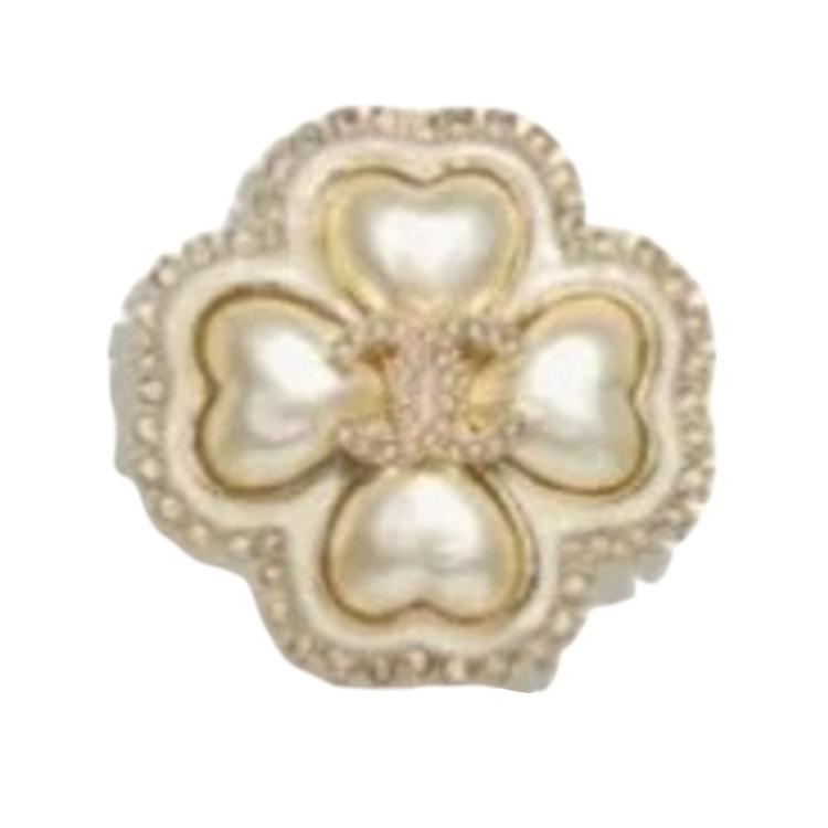 (Women) [24A New] CHANEL Floral Crystal Double C Brooch Women’s White ABD914 B17550 NZE20
