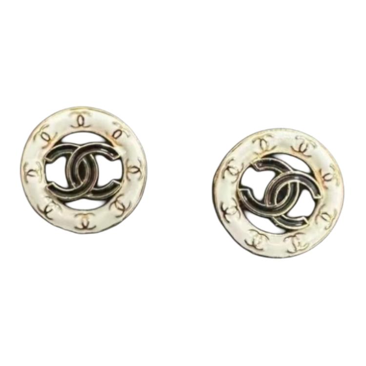 (Women) 【24S New】 CHANEL  Round Logo Metal Stud Earrings - White ABC998-B16125-NW385 圖 3