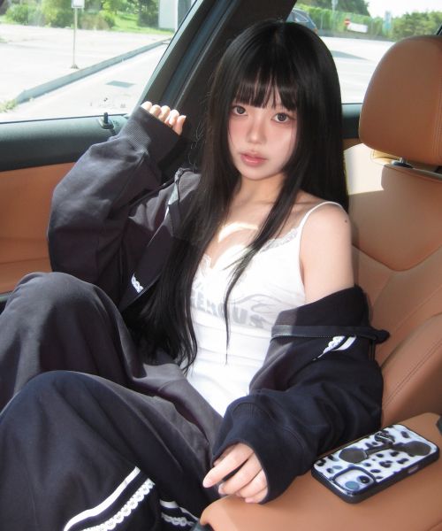 Lookbook (Women) [Anedien x Yoohee] Lace Trimmed Track Pants - Navy YHPTGC008NA