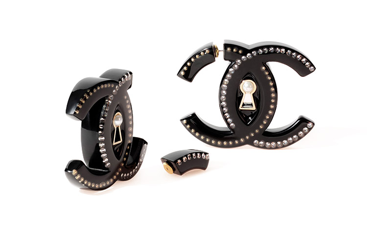 (Women) [Early Spring 22C] CHANEL Black Crystal Pearl Double C Earrings for Women. AB7609-B07420-NG540 圖 3