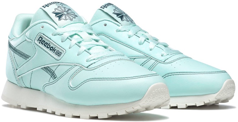(W) Reebok Classic Leather Vegano 'Mist' GX2522 Lookbook (W) Reebok Classic Leather Vegano 'Mist' GX2522
