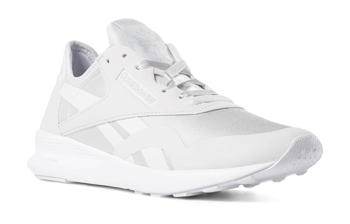Lookbook (W) Reebok Classic Nylon SP ''Bianco'' CN7751