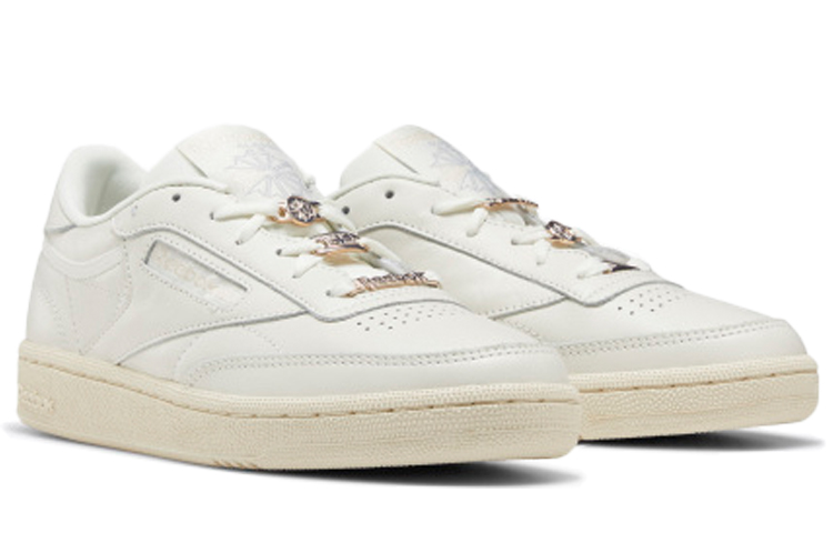 Order (W) Reebok Club C 85 'Chalk' Sepatu Sneakers EF7885