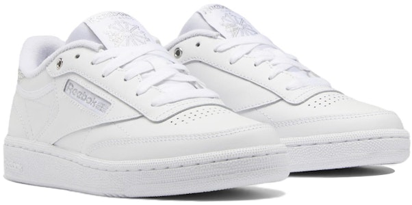(W) Reebok Club C 85 'Putih Silver Metalik' GY9728 Lookbook (W) Reebok Club C 85 'Putih Silver Metalik' GY9728
