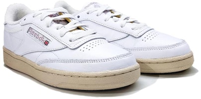 (W) Reebok Club C 85 Vintage 'Putih Infused Lilac' GY9739 Lookbook (W) Reebok Club C 85 Vintage 'Putih Infused Lilac' GY9739