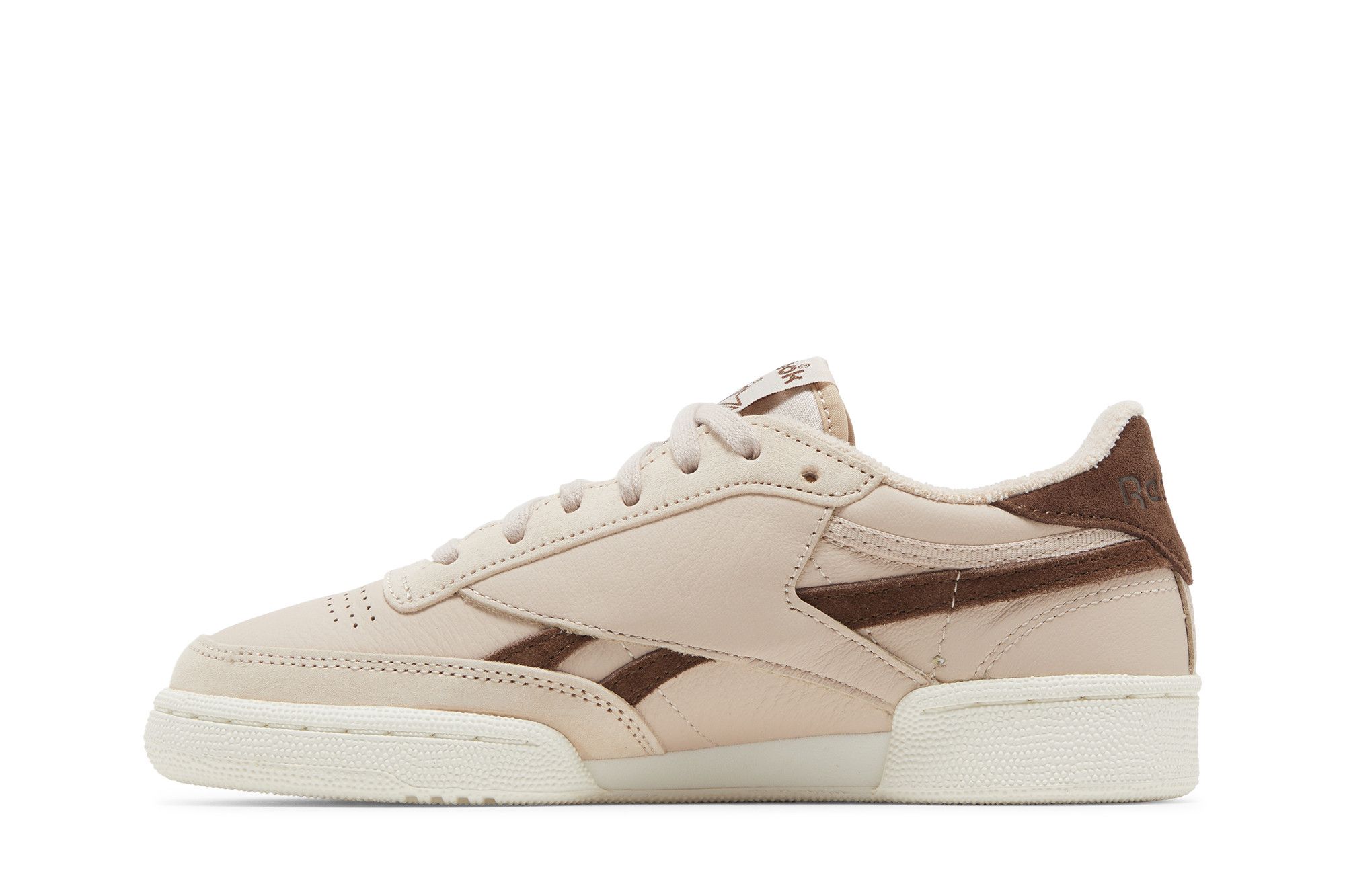 Lookbook (W) Reebok Club C Revenge Vintage ''Soft Ecru Brush Brown'' Sneakers GW3759