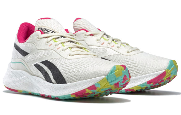 Lookbook (W) Reebok Floatride Energy Grow ''Non-Dyed Pursuit Rosa'' GZ7573