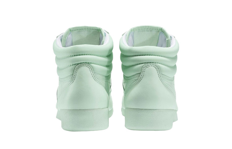 Shop (W) Reebok Freestyle Hi ''Mist'' Dames Sneakers BS7863