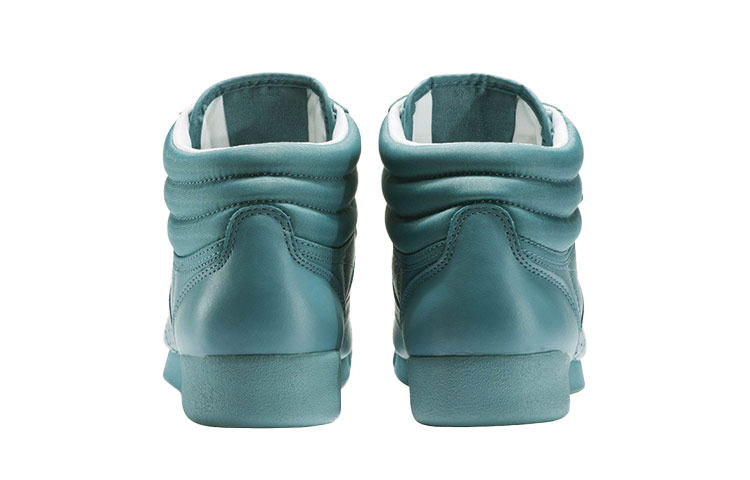 Shop （女性） Reebok Freestyle Hi CB BS7860
