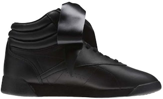 (W) 锐步自由高帮缎面蝴蝶结运动鞋 CM8904 Order (W) 锐步自由高帮缎面蝴蝶结运动鞋 CM8904