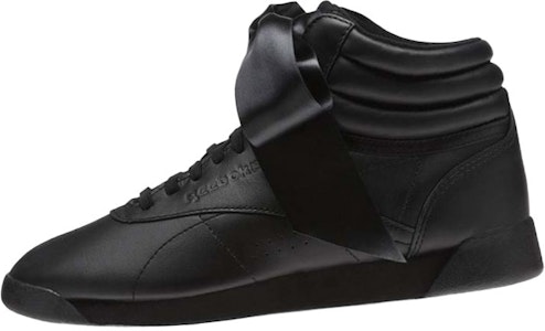 (W) Reebok Freestyle Hi Satin Bow Wanita CM8904 Lookbook (W) Reebok Freestyle Hi Satin Bow Wanita CM8904