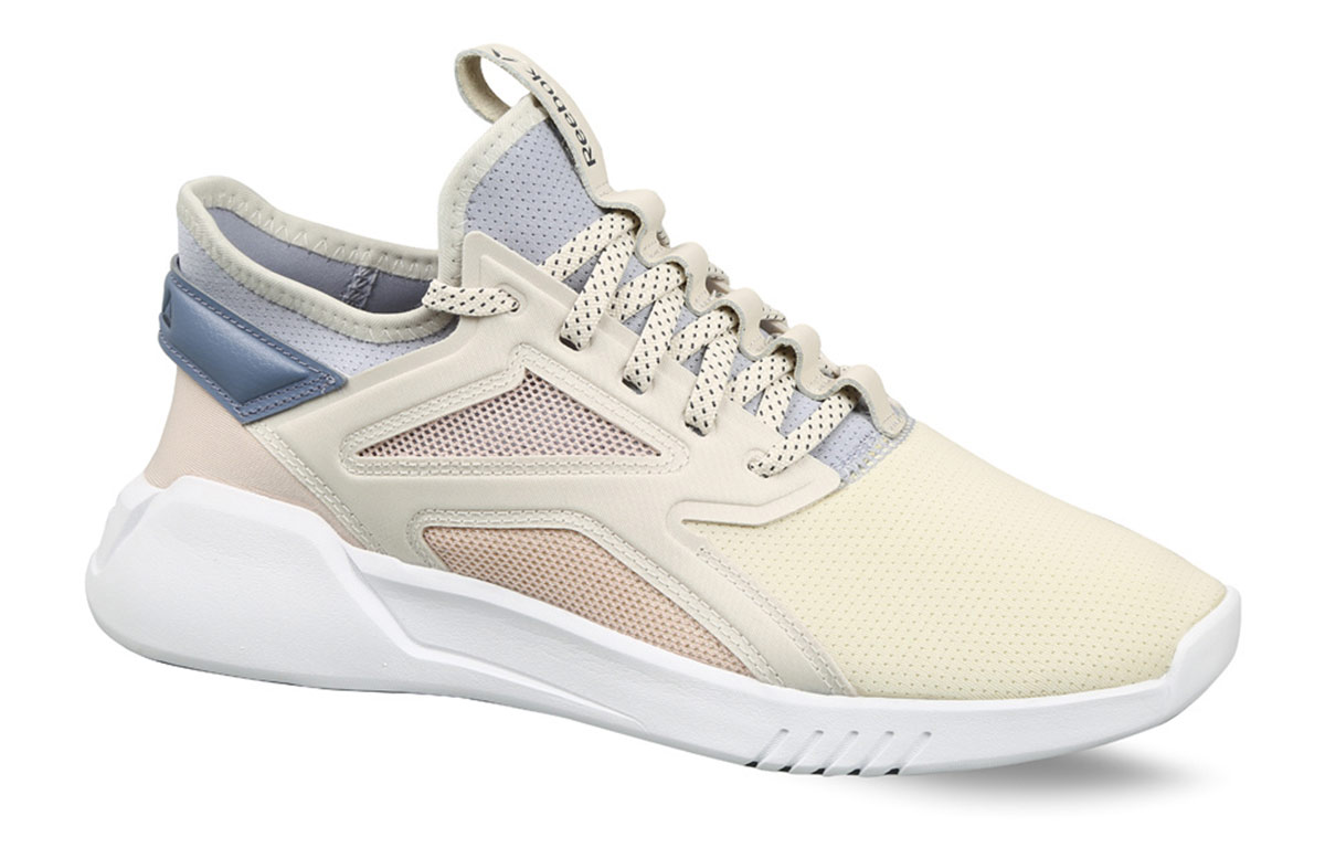Lookbook (W) Reebok Freestyle Motion Low ''Alabaster Denim Poussière'' DV9119