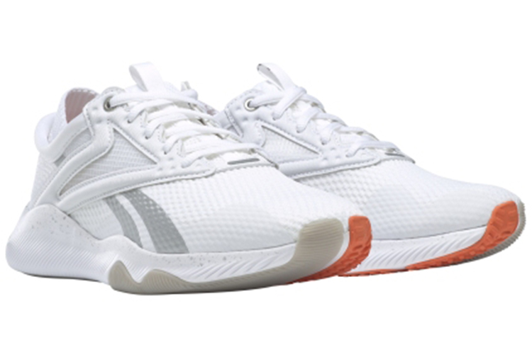 Lookbook （女性）Reebok HIIT TR “白銀金屬” FU6652
