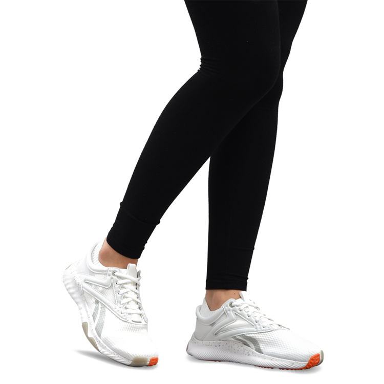 Sizing （女性）Reebok HIIT TR “白銀金屬” FU6652