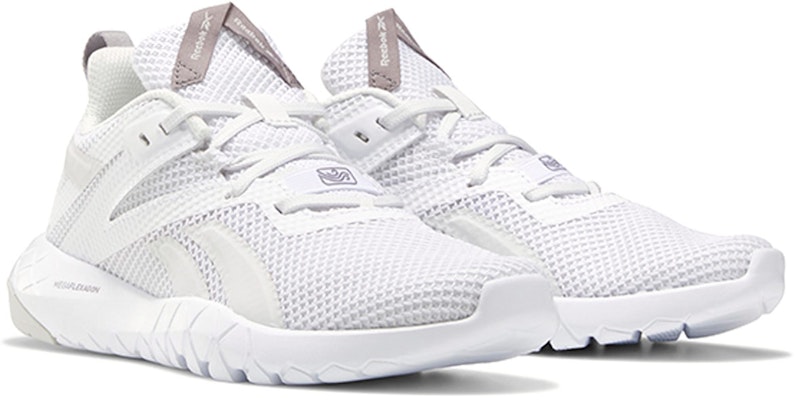 (W) Reebok Mega Flexagon 'Putih Kelabu Asli' FU8676 Lookbook (W) Reebok Mega Flexagon 'Putih Kelabu Asli' FU8676