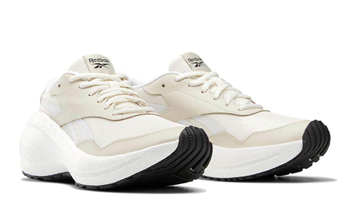 Lookbook (Women)  Reebok Metreon 'Chalk'  FW5178