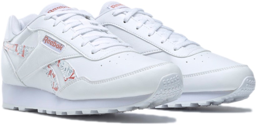 (W) Reebok Rewind Run 'Putih Canyon Coral' GX6001 Lookbook (W) Reebok Rewind Run 'Putih Canyon Coral' GX6001