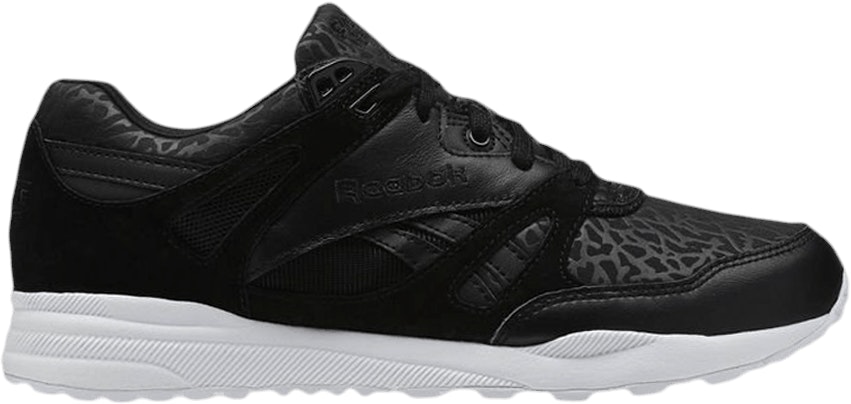 reebok-ventilator-gallery-2-black-white-wmns