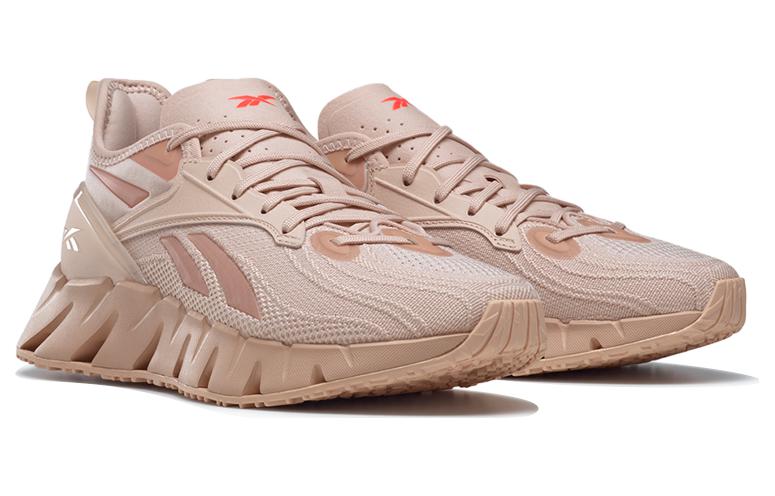Shop （女士）Reebok Zig Kinetica 3 '柔和米色' HR1321