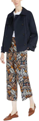 (W) ''Max Mara Jaket Trench Lengan Panjang Double-Breasted - Biru'' 9021033706-006 Lookbook (W) ''Max Mara Jaket Trench Lengan Panjang Double-Breasted - Biru'' 9021033706-006