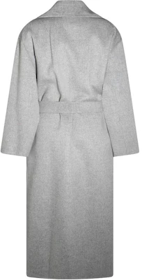 (W) Abrigo Gris Claro Largo con Cinturón y Manga Larga de ''S Max Mara MaxMara. 9016094106-042 Lookbook (W) Abrigo Gris Claro Largo con Cinturón y Manga Larga de ''S Max Mara MaxMara. 9016094106-042