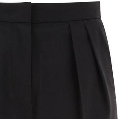 (Women) 'S Max Mara MaxMara Solid Color Zipper Casual Shorts - Black 2311460139600-002 Sizing (Women) 'S Max Mara MaxMara Solid Color Zipper Casual Shorts - Black 2311460139600-002